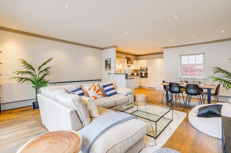 Cornwall Mews West interior 2